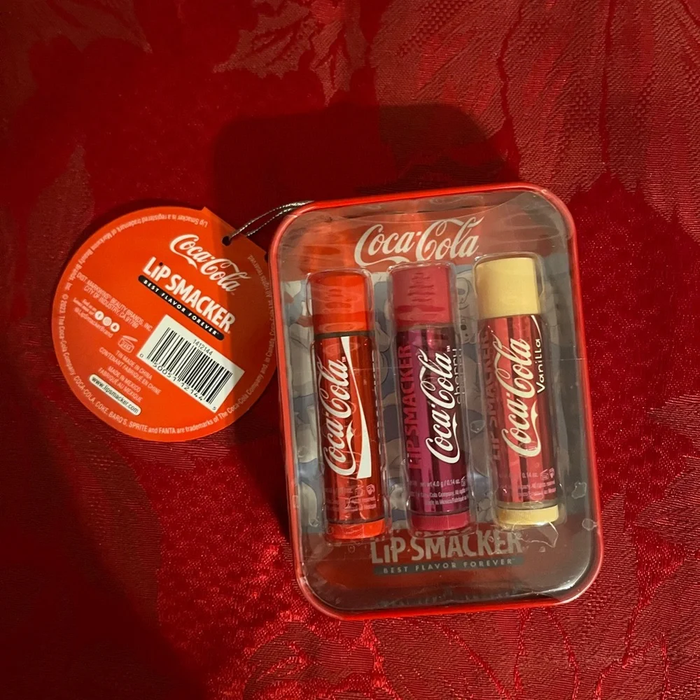 Coca Cola Lip Smacker Tin with Polar Bear Art